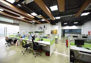 快乐的新春嘉年华中 开启冬日假期